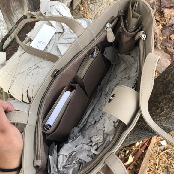 NWT Travel Tote Laptop Bag - Picture 5 of 7